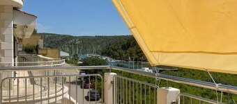 Enjoy KRK waterfalls, sun, beach and sea: Domicile Sunce Kornati