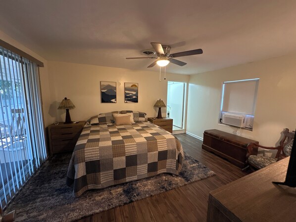 4 habitaciones, escritorio, wifi gratis y ropa de cama
