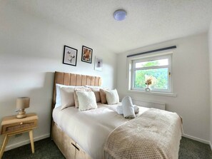 3 dormitorios, tabla de planchar con plancha, wifi y ropa de cama