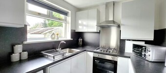 Stylish 3 Bedroom House in Glasgow