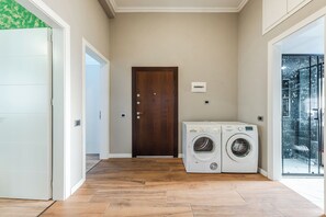 Interior - Urban Retreat by PS (Durrës)