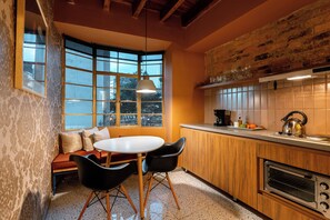 Fridge, microwave, oven, cookware/dishes/utensils