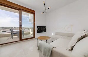 Smart TV - Luxury Penthouse - Rooftop Pool - 100m to the Sea (Torrevieja)