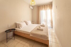 2 bedrooms, iron/ironing board, WiFi, bed sheets - Joyful Guest House 1 Aria by 8essentially (Galatas)
