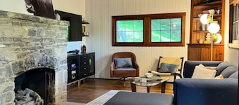 Tranquil Shenandoah Riverfront Cabin for Couples