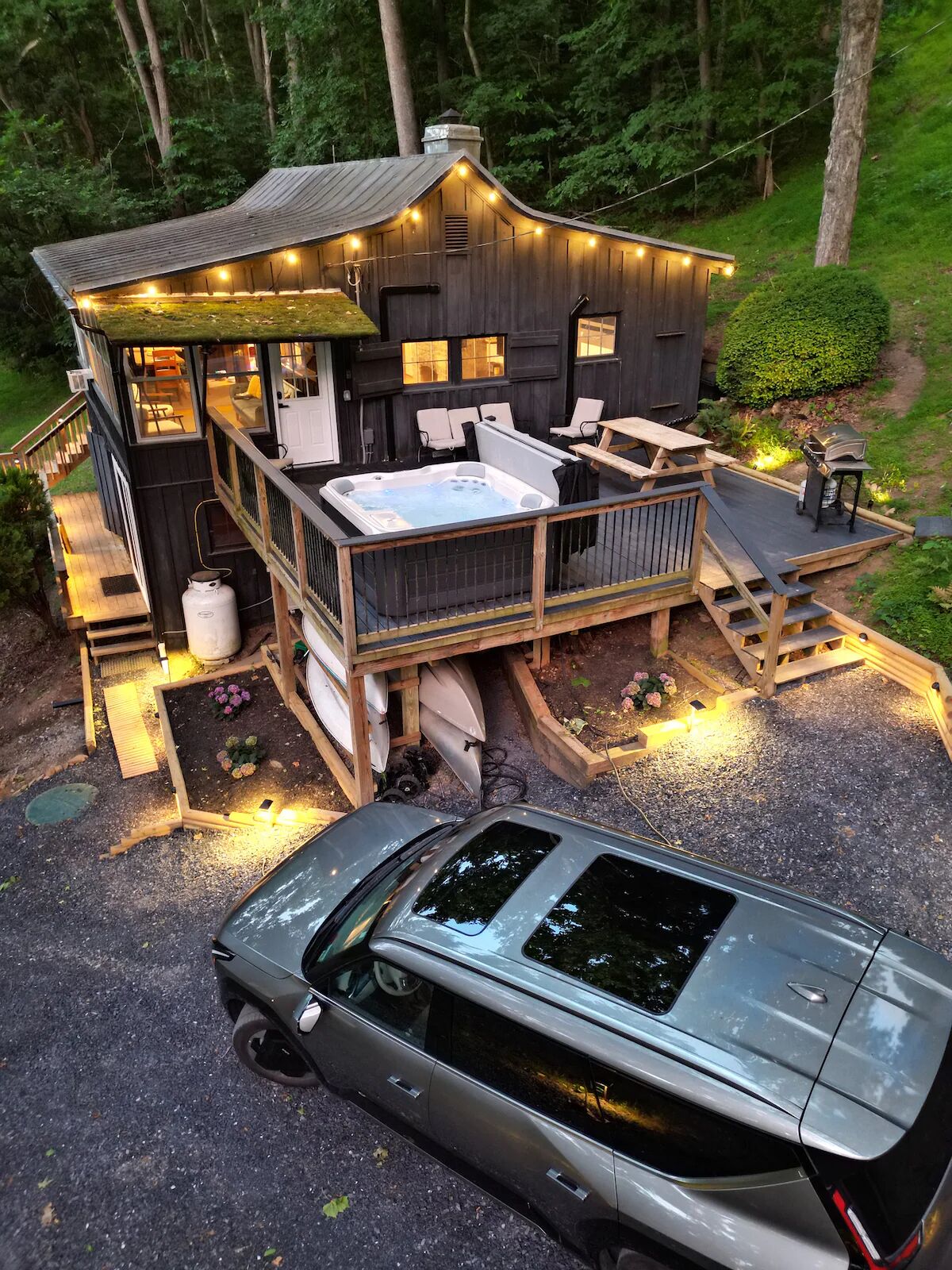 Outdoor spa tub