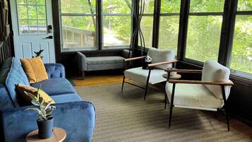 Smart TV, fireplace, books