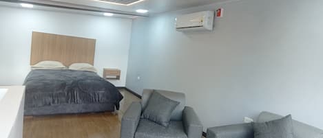 1 Schlafzimmer, BĂŒgeleisen/BĂŒgelbrett, kostenloses WLAN, BettwĂ€sche