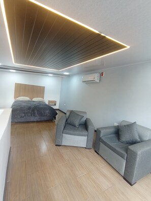 1 bedroom, iron/ironing board, free WiFi, bed sheets - Suite apartment (Loja)