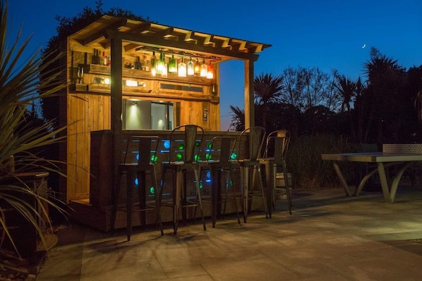House | Outdoor dining