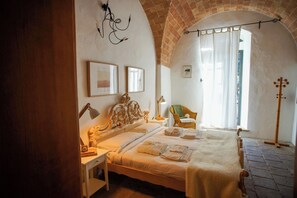 7 chambres, fer et planche à repasser, Wi-Fi gratuit, draps fournis