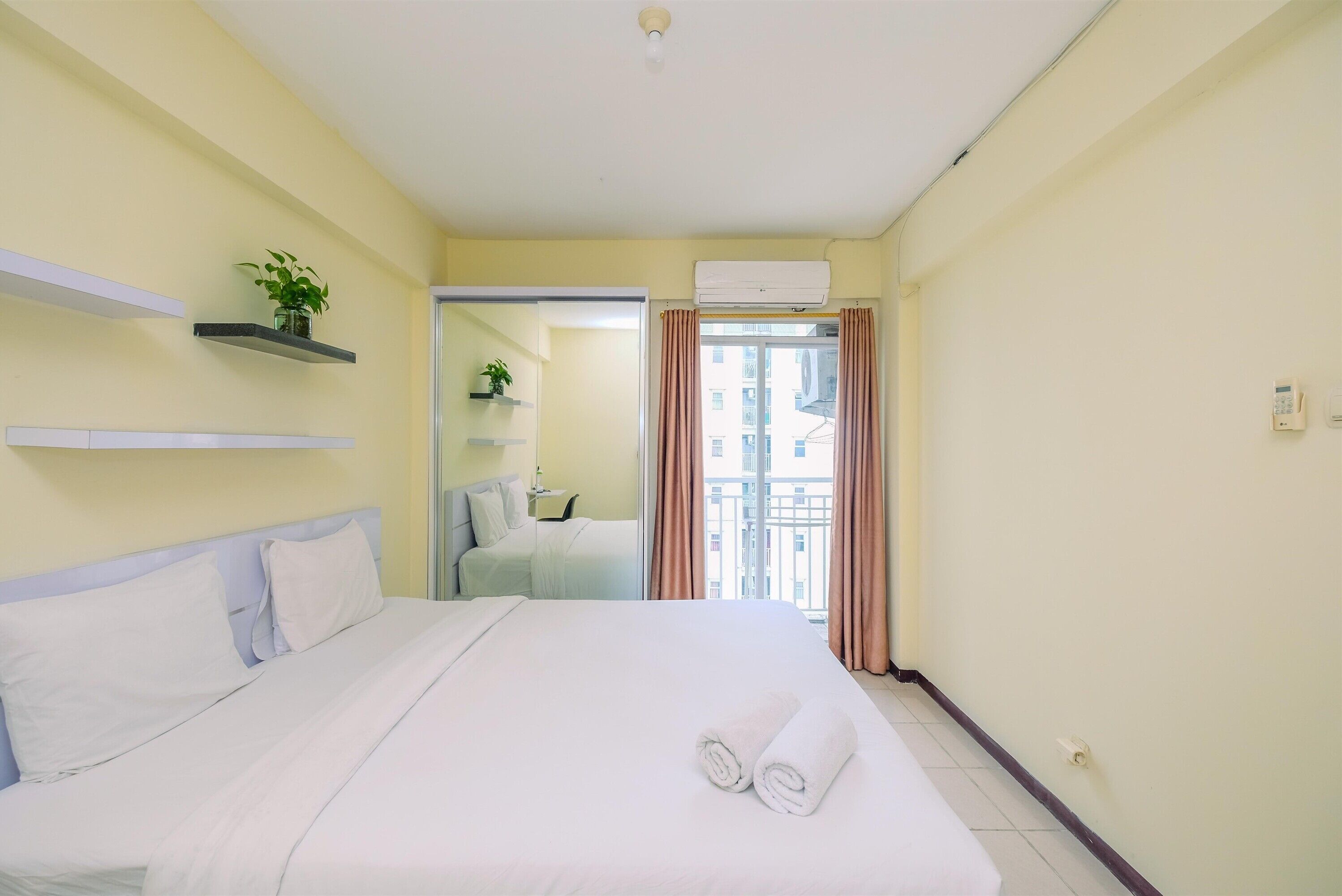 アパートメント | 3 室のベッドルーム、デスク