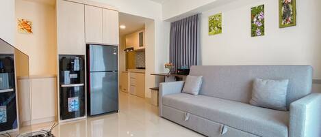 Apartment | 2 bedrooms, desk