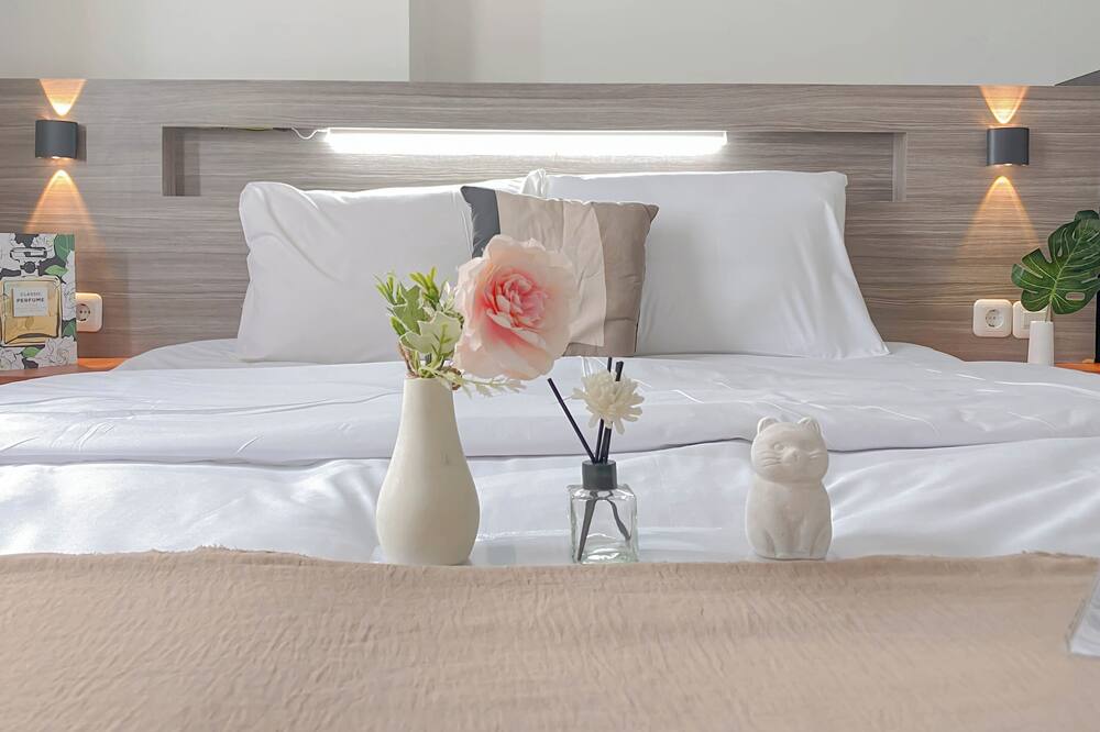 Warm And Comfortable 1Br Apartment At Vittoria Residence