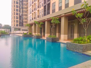 Hồ bơi ngoài trời 