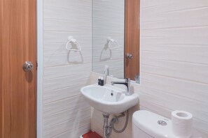 Apartment | Bathroom - Cozy Studio Apartment At Cisauk Point (Cisauk)