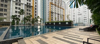Stunning Studio At Paramount Skyline Apartment