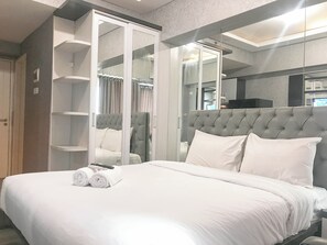 Standard Apartment - Good Concept Studio At Tanglin Supermall Mansion Apartment (Surabaya)