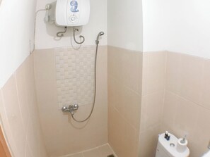 Standard Apartment | Bathroom - Minimalist And Cozy Studio Bale Hinggil Apartment (Surabaya)