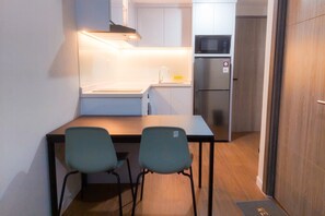 標準公寓 | 餐廳