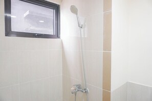 Bathroom - Spacious And Comfy 2Br With Extra Room Apartment At Meikarta (Cikarang)