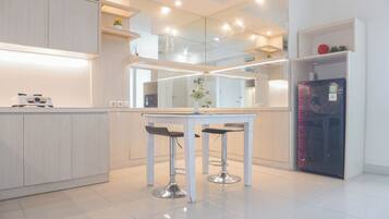 Standard Apartment | Dining room