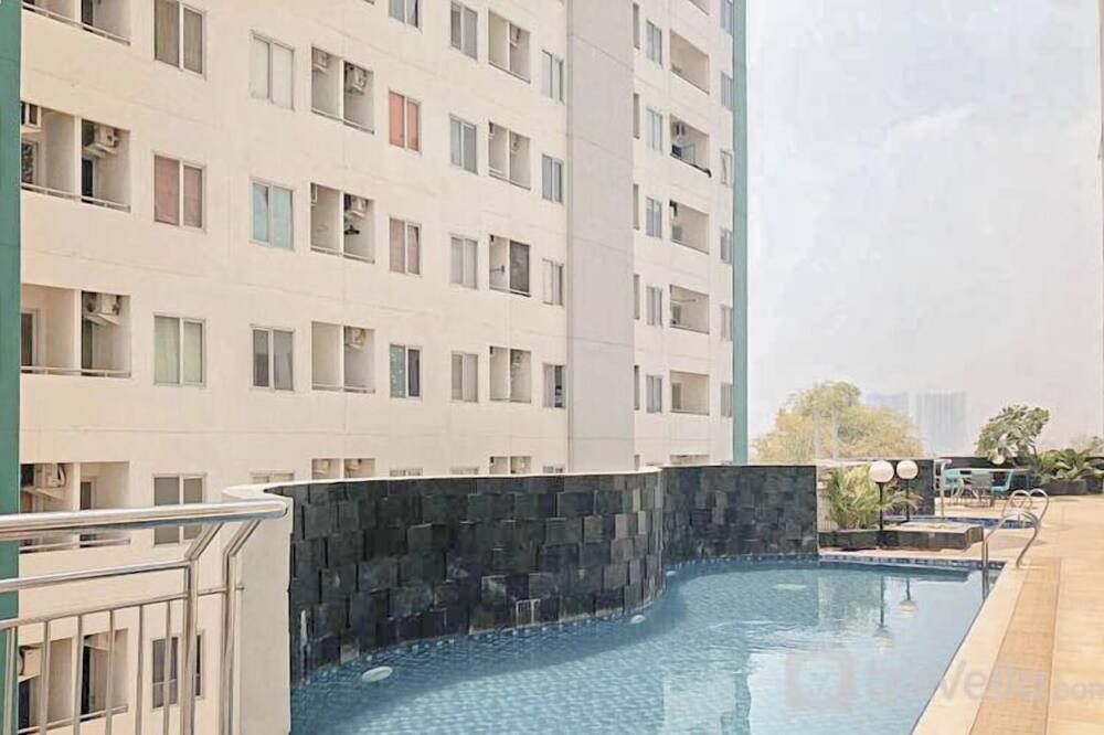 Wonderful 1Br Without Livingroom At Pavilion Permata Apartment