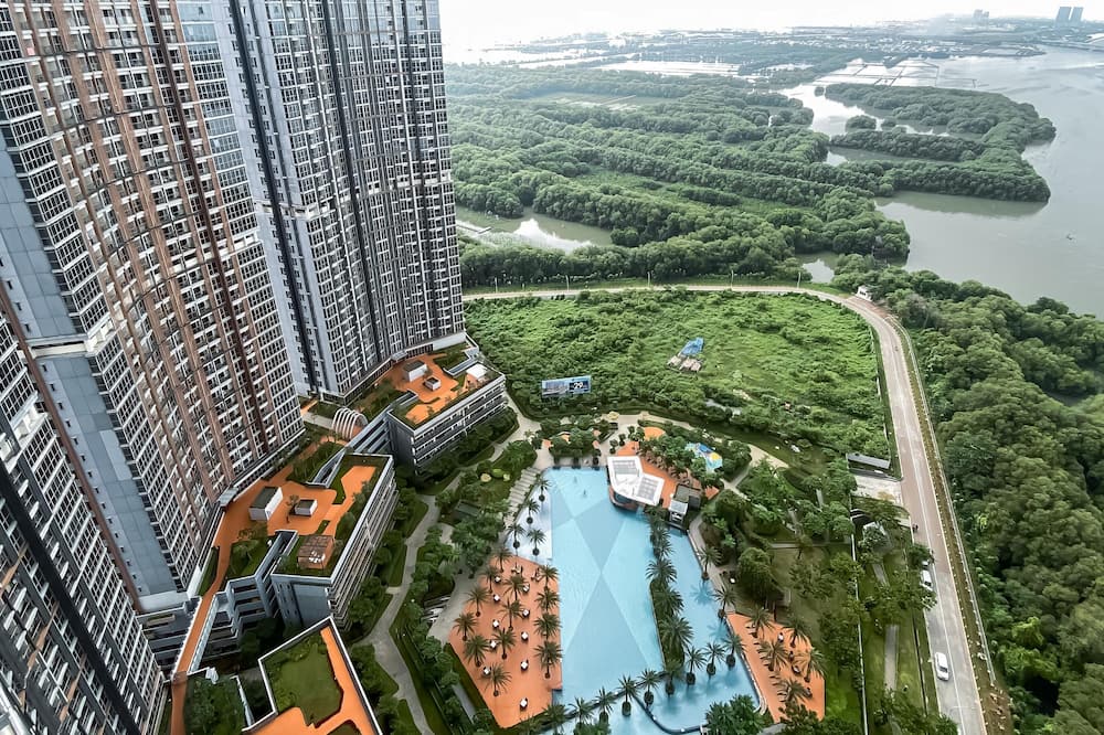 Brand New And Homey Studio At Gold Coast Apartment Pik