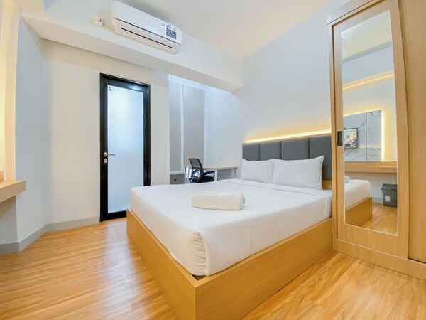 Cozy And Enjoy Living Studio At The Alton Apartment - Semarang