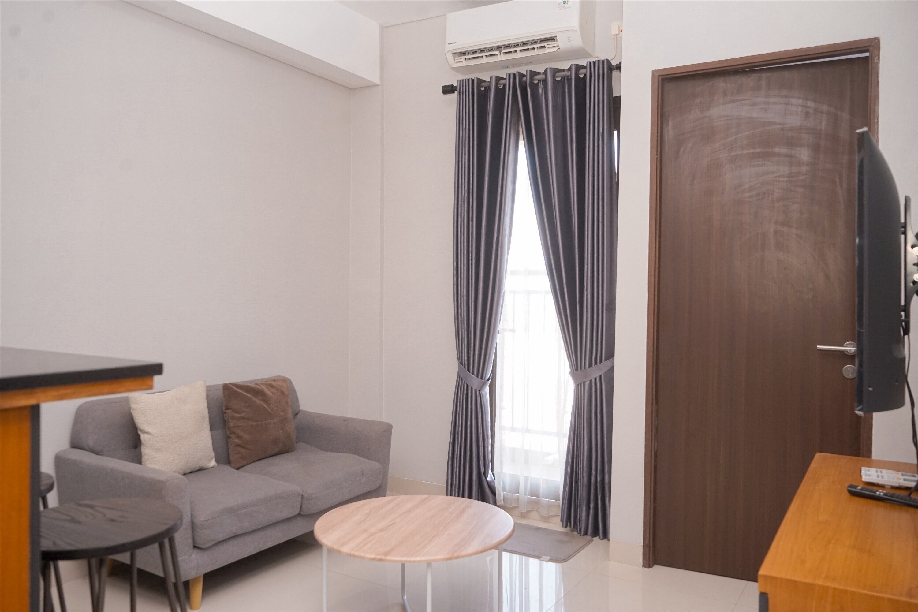 Standard Apartment | Living room