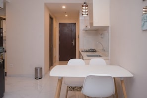 Standard Apartment | Dining room