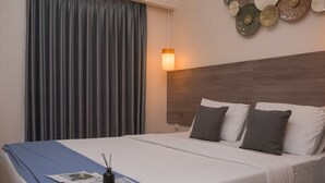 Standard Apartment | 2 bedrooms - Elegant And Strategic 2Br Apartment At Sky House Bsd (Pagedangan)