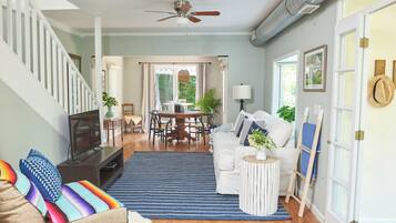 Småhus – superior, hageutsikt | Oppholdsområde | Printere