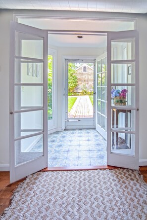 Superior Cottage, Garden View | Living area | Printers