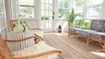 Superior House, Garden View | 1 bedroom, iron/ironing board, free WiFi