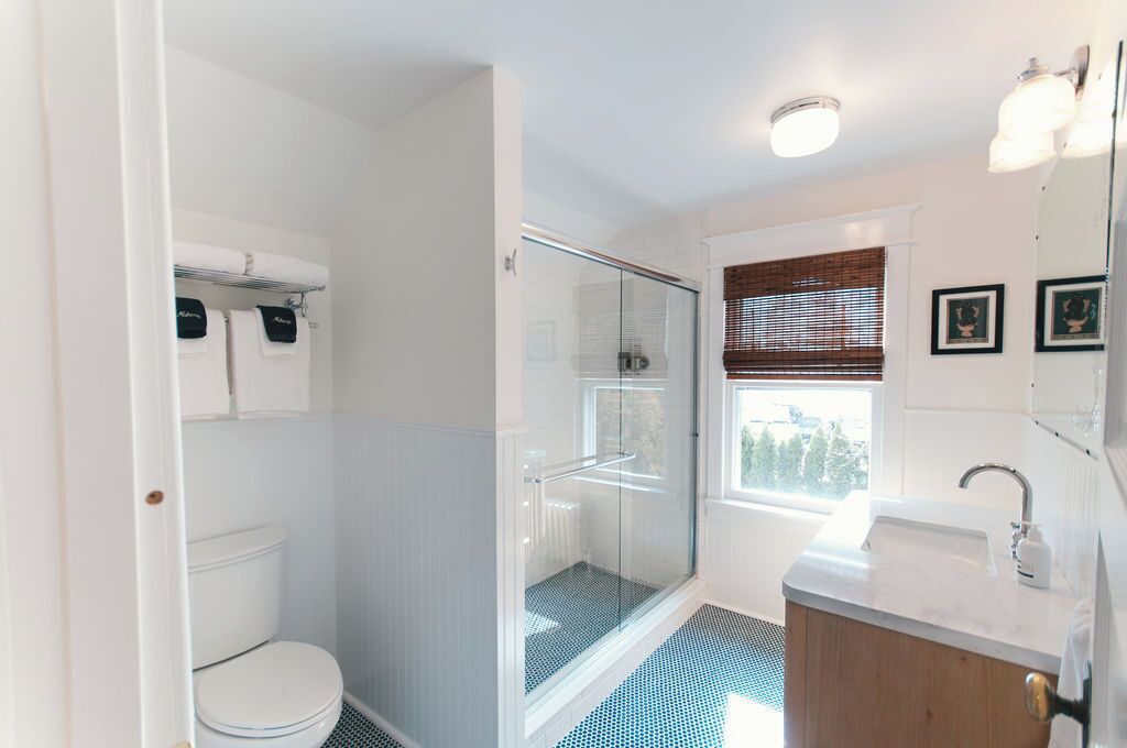Deluxe Suite, Garden View | Bathroom