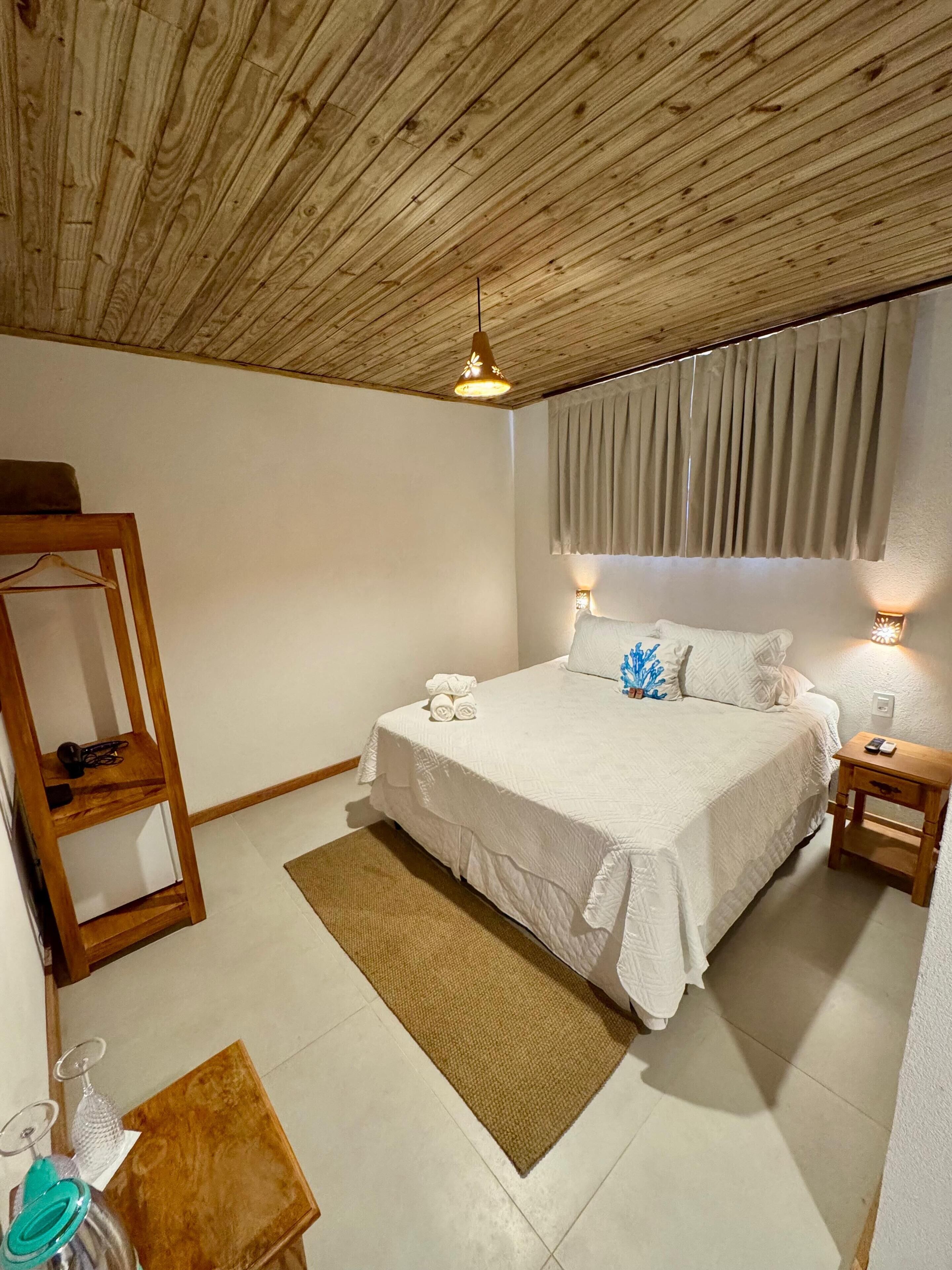 Quarto casal conforto | Quartos à prova de som, Wi-Fi de cortesia