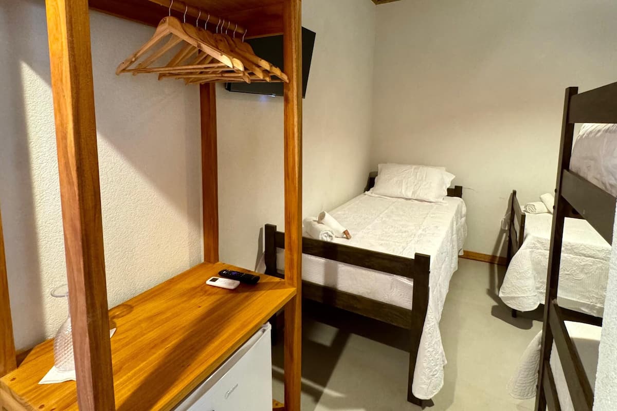 Standard Room | Soundproofing, free WiFi