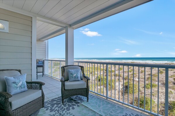 Property grounds - Oceanfront Condo | Stunning Views, Resort Pool & Beach Access (Wrightsville Beach)