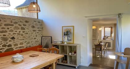 Superbe gĂźte contemporain, pied des montagnes, insert, wifi, barbecue