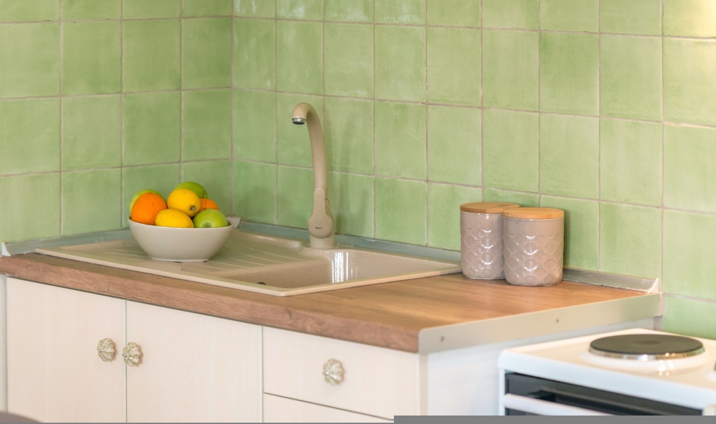 Geladeira, fogão, cooktop, cafeteira/chaleira