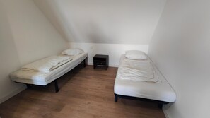 Iron/ironing board, WiFi