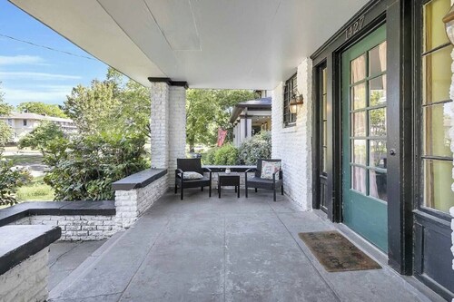 BiG Discounts at Charming Historic 4BR Home in the Heart of BHM