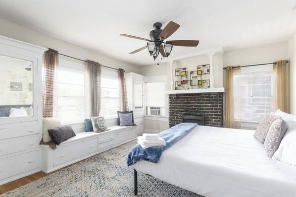 5 Schlafzimmer, Reisekinderbett, WLAN, Bettwäsche