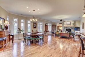 Dining - Near Nashville Greenwood farms  country home , Gallatin (Gallatin)