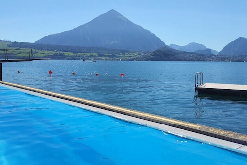 SwissHut Stunning Views Alps & Lake - Apart. Aelenbach