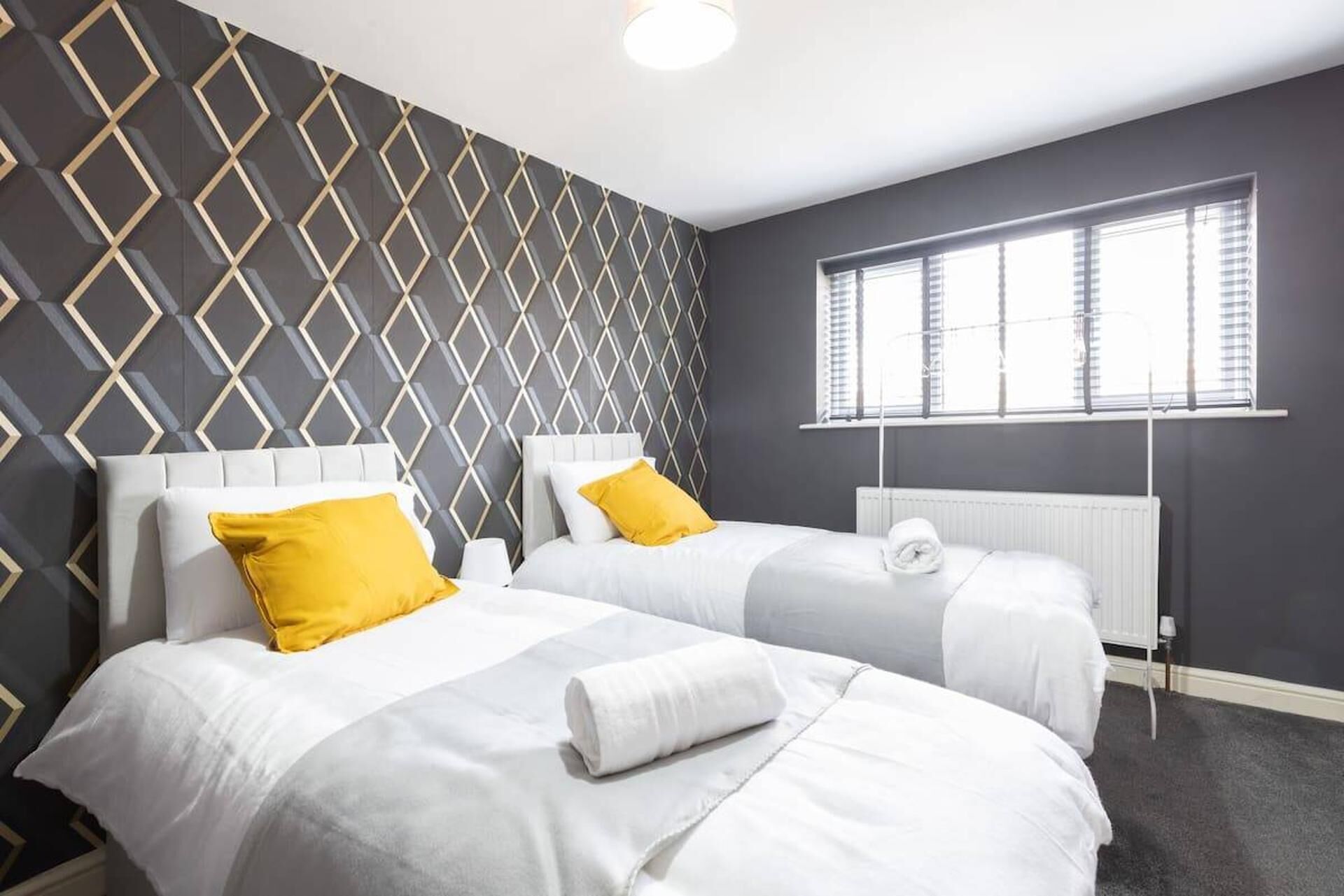 5 phòng ngủ, bàn ủi/dụng cụ ủi quần áo 