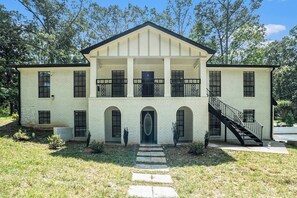 Exterior - Cozy Apartment in Lilburn - Unit A + Unit C (Lilburn)