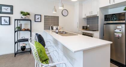 New to VRBO: Cosy 2BR Close to Light Rail