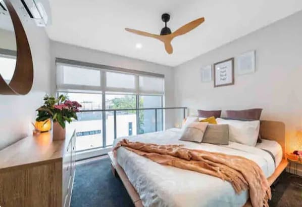 1 habitación, escritorio, tabla de planchar con plancha y wifi gratis 